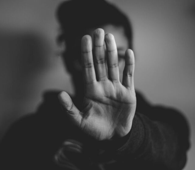 ☝️Ära alahinda identiteedivarguse ohtu. Kaitse end, kasutades tugevaid paroole, olles ettevaatlik veebis ja hoidudes liigse info üles panekust. Vaata lähemalt, kuidas end identiteedivarguse eest kaitsta: https://www.visioline.ee

#netiturvalisus #Identiteedivargus #itpartner #küberkuritegu
